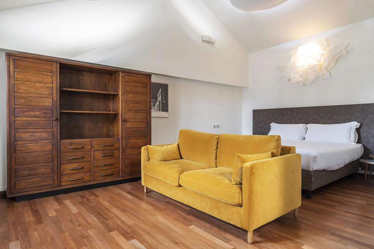 Easyhomes Duomo View มิลาน ภายนอก รูปภาพ